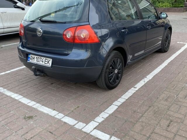 Синий Фольксваген Гольф, объемом двигателя 1.4 л и пробегом 258 тыс. км за 5450 $, фото 3 на Automoto.ua