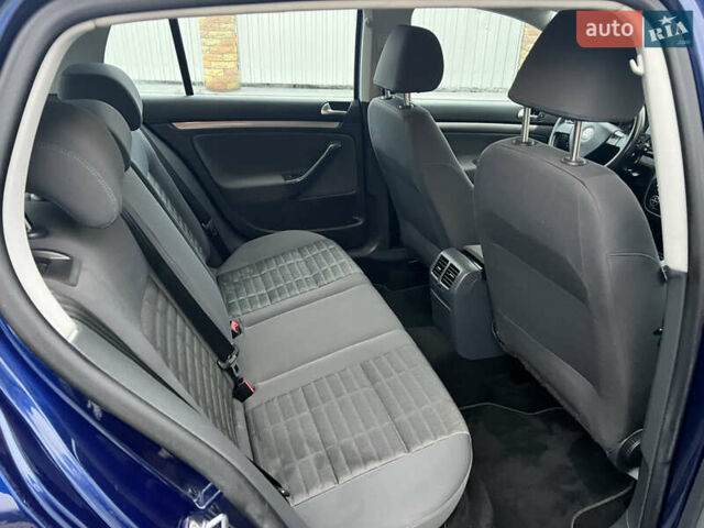 Синий Фольксваген Гольф, объемом двигателя 1.6 л и пробегом 161 тыс. км за 5800 $, фото 34 на Automoto.ua