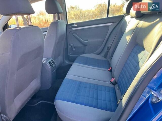 Синий Фольксваген Гольф, объемом двигателя 1.39 л и пробегом 186 тыс. км за 5700 $, фото 10 на Automoto.ua