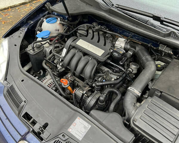 Синий Фольксваген Гольф, объемом двигателя 1.6 л и пробегом 178 тыс. км за 6500 $, фото 24 на Automoto.ua