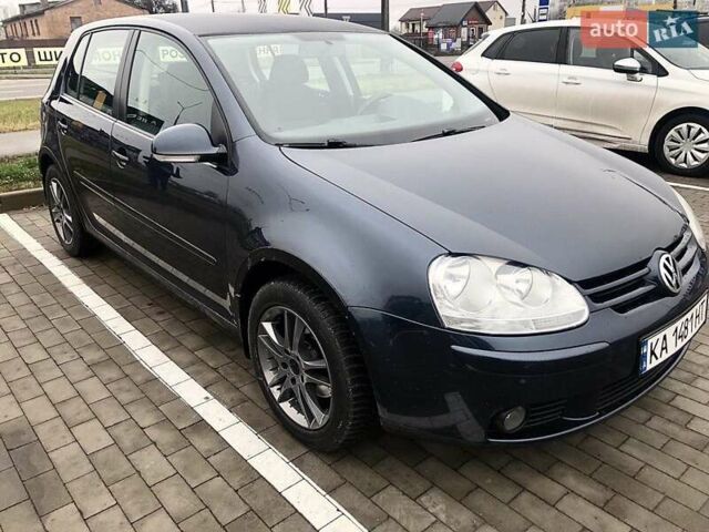 Синий Фольксваген Гольф, объемом двигателя 1.6 л и пробегом 248 тыс. км за 5850 $, фото 1 на Automoto.ua