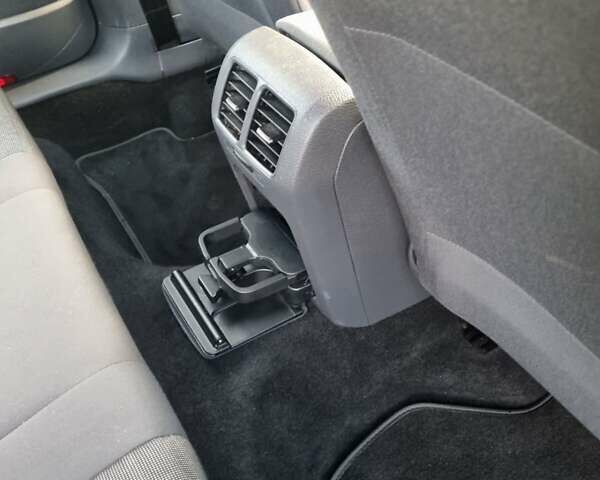 Фольксваген Гольф 2007 в Луцке на Automoto.ua Синий Фольксваген Гольф, объемом двигателя 1.6 л и пробегом 174 тыс. км за 6100 $, фото 23 на Automoto.ua