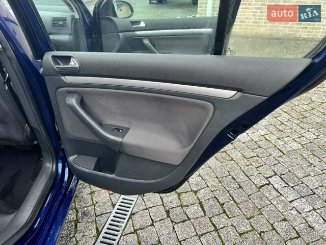 Синій Фольксваген Гольф, об'ємом двигуна 1.6 л та пробігом 161 тис. км за 5300 $, фото 14 на Automoto.ua