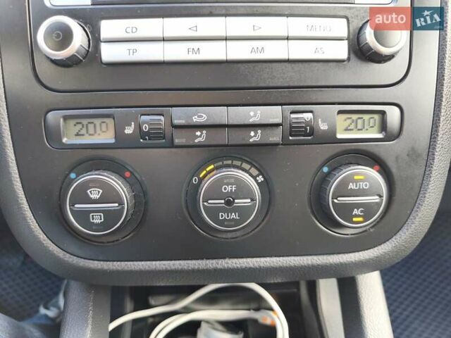 Синий Фольксваген Гольф, объемом двигателя 1.39 л и пробегом 229 тыс. км за 5400 $, фото 21 на Automoto.ua