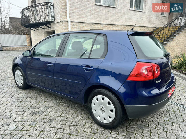 Синий Фольксваген Гольф, объемом двигателя 1.6 л и пробегом 161 тыс. км за 5800 $, фото 8 на Automoto.ua