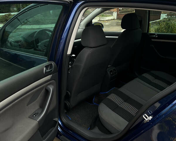 Синий Фольксваген Гольф, объемом двигателя 1.6 л и пробегом 178 тыс. км за 6500 $, фото 21 на Automoto.ua