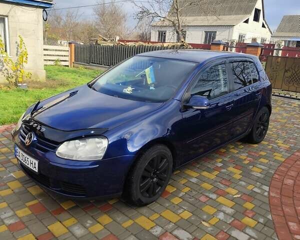 Синий Фольксваген Гольф, объемом двигателя 1.6 л и пробегом 209 тыс. км за 5700 $, фото 2 на Automoto.ua