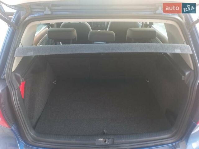 Синий Фольксваген Гольф, объемом двигателя 1.6 л и пробегом 250 тыс. км за 5700 $, фото 30 на Automoto.ua