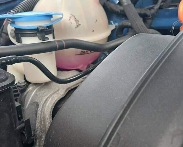 Синий Фольксваген Гольф, объемом двигателя 1.4 л и пробегом 212 тыс. км за 4999 $, фото 59 на Automoto.ua