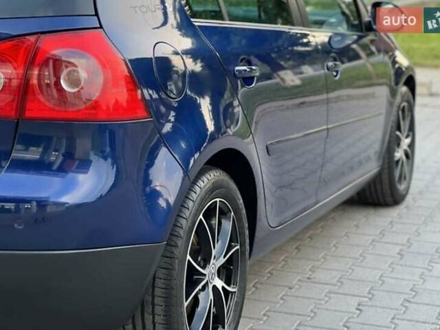 Синій Фольксваген Гольф, об'ємом двигуна 1.39 л та пробігом 233 тис. км за 7900 $, фото 6 на Automoto.ua