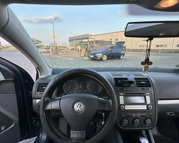 Синий Фольксваген Гольф, объемом двигателя 1.39 л и пробегом 256 тыс. км за 5900 $, фото 11 на Automoto.ua