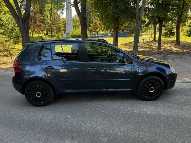 Синий Фольксваген Гольф, объемом двигателя 1.4 л и пробегом 257 тыс. км за 5440 $, фото 5 на Automoto.ua