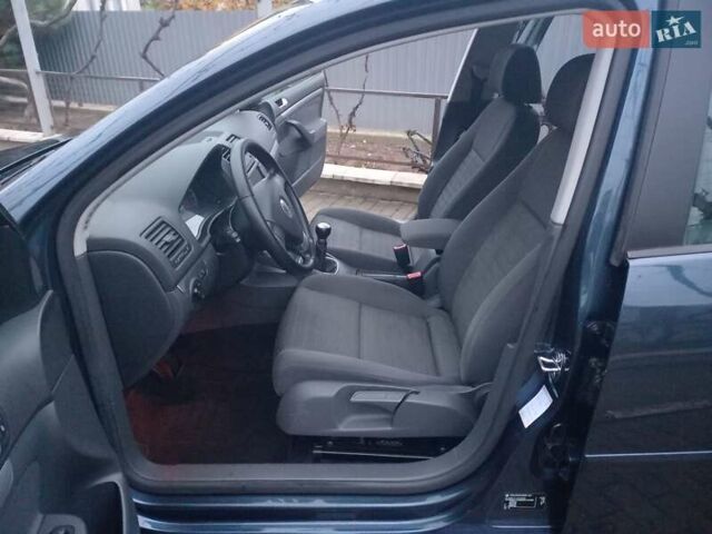 Синий Фольксваген Гольф, объемом двигателя 1.4 л и пробегом 200 тыс. км за 5850 $, фото 11 на Automoto.ua