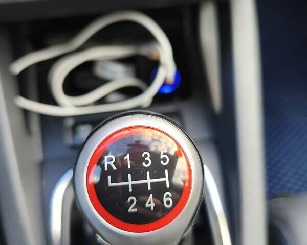 Синий Фольксваген Гольф, объемом двигателя 1.39 л и пробегом 229 тыс. км за 5400 $, фото 22 на Automoto.ua