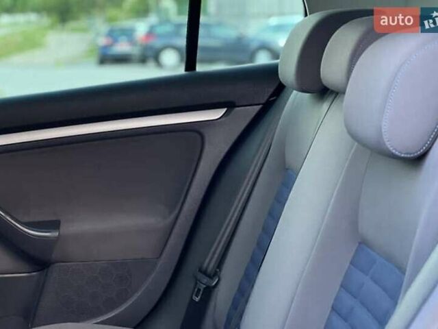 Синій Фольксваген Гольф, об'ємом двигуна 1.39 л та пробігом 233 тис. км за 7900 $, фото 15 на Automoto.ua