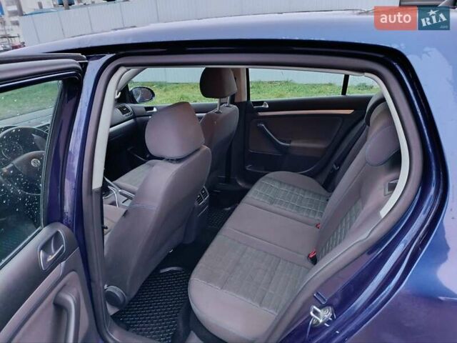 Синій Фольксваген Гольф, об'ємом двигуна 1.6 л та пробігом 200 тис. км за 6750 $, фото 7 на Automoto.ua