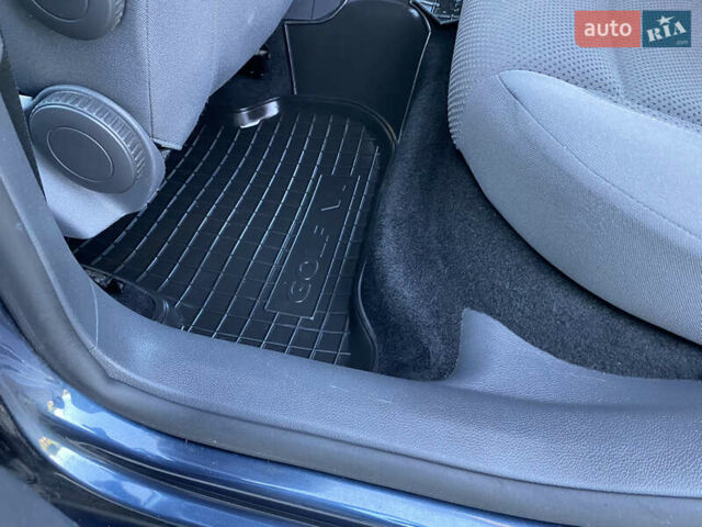 Синий Фольксваген Гольф, объемом двигателя 1.4 л и пробегом 154 тыс. км за 7750 $, фото 24 на Automoto.ua