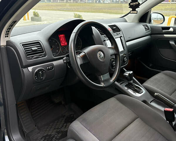 Фольксваген Гольф 2007 в Мукачеве на Automoto.ua Синий Фольксваген Гольф, объемом двигателя 1.4 л и пробегом 250 тыс. км за 6699 $, фото 9 на Automoto.ua
