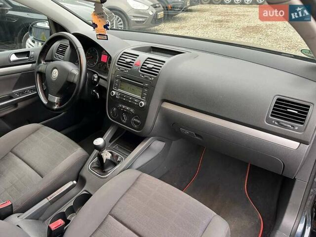 Синий Фольксваген Гольф, объемом двигателя 1.4 л и пробегом 250 тыс. км за 5999 $, фото 19 на Automoto.ua