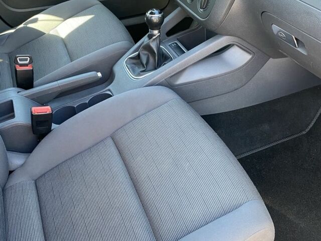 Синий Фольксваген Гольф, объемом двигателя 1.4 л и пробегом 237 тыс. км за 6000 $, фото 6 на Automoto.ua