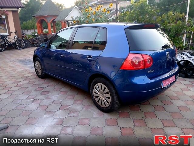 Синий Фольксваген Гольф, объемом двигателя 1.6 л и пробегом 246 тыс. км за 6100 $, фото 4 на Automoto.ua