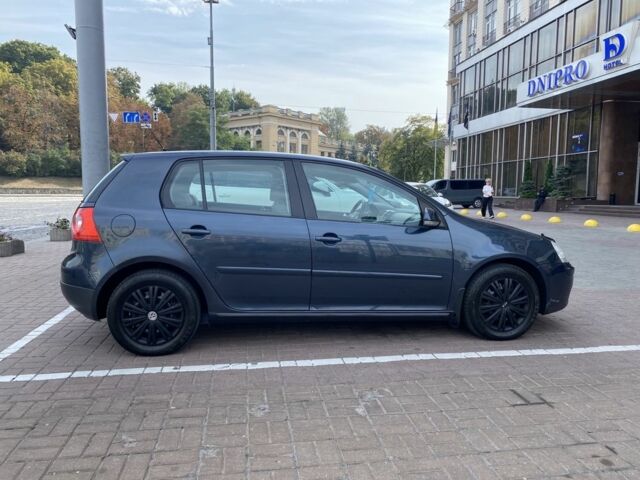 Синий Фольксваген Гольф, объемом двигателя 1.4 л и пробегом 258 тыс. км за 5450 $, фото 4 на Automoto.ua