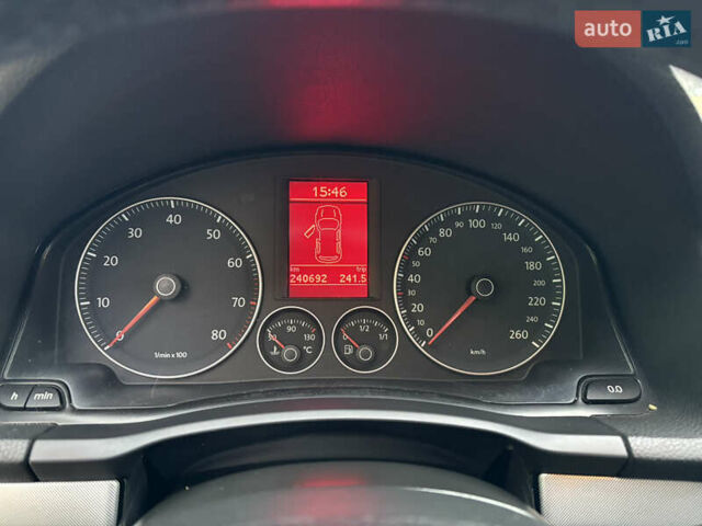 Фольксваген Гольф 2007 в Мукачеве на Automoto.ua Синий Фольксваген Гольф, объемом двигателя 1.4 л и пробегом 250 тыс. км за 6699 $, фото 18 на Automoto.ua