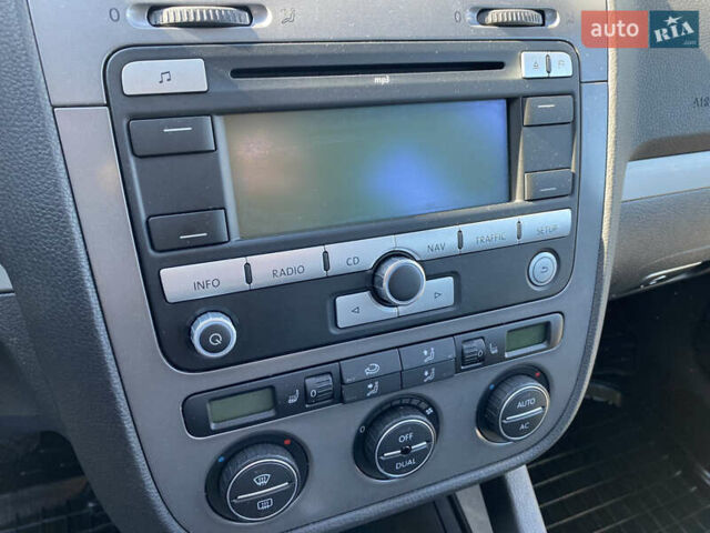 Синий Фольксваген Гольф, объемом двигателя 1.4 л и пробегом 154 тыс. км за 7750 $, фото 25 на Automoto.ua