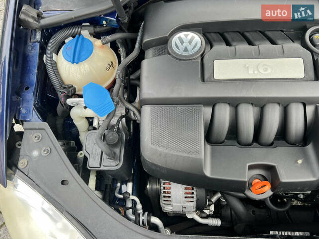 Синій Фольксваген Гольф, об'ємом двигуна 1.6 л та пробігом 161 тис. км за 5300 $, фото 29 на Automoto.ua