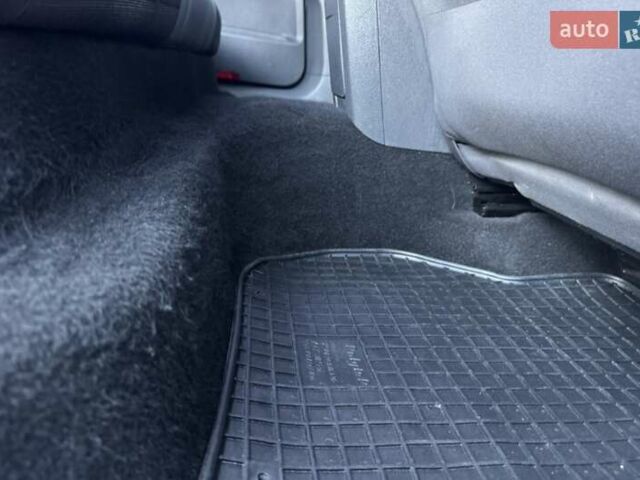 Синий Фольксваген Гольф, объемом двигателя 1.4 л и пробегом 185 тыс. км за 5650 $, фото 41 на Automoto.ua