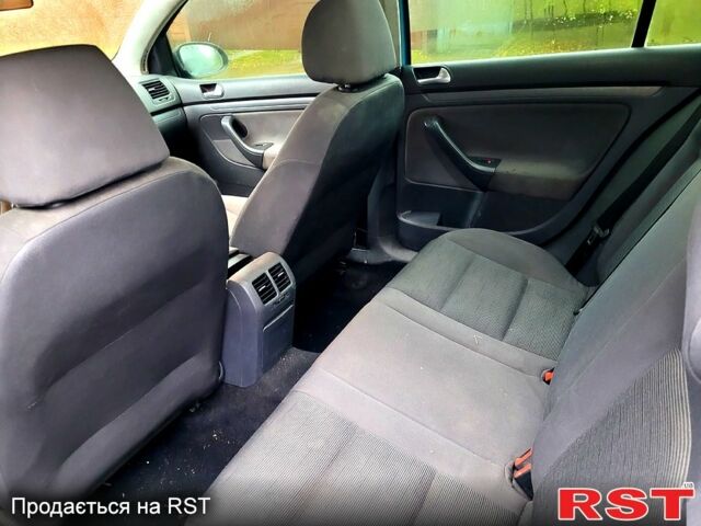 Синій Фольксваген Гольф, об'ємом двигуна 1.6 л та пробігом 197 тис. км за 5800 $, фото 4 на Automoto.ua