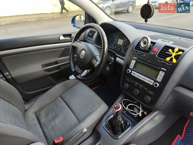 Синий Фольксваген Гольф, объемом двигателя 1.39 л и пробегом 229 тыс. км за 5400 $, фото 17 на Automoto.ua
