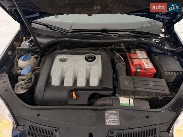 Синий Фольксваген Гольф, объемом двигателя 1.9 л и пробегом 280 тыс. км за 6500 $, фото 7 на Automoto.ua