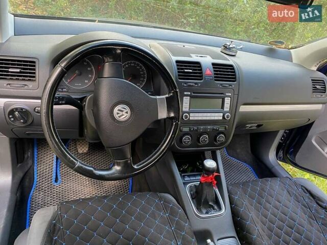 Синий Фольксваген Гольф, объемом двигателя 1.6 л и пробегом 182 тыс. км за 6200 $, фото 8 на Automoto.ua