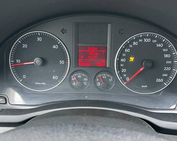 Синій Фольксваген Гольф, об'ємом двигуна 1.9 л та пробігом 348 тис. км за 5600 $, фото 12 на Automoto.ua