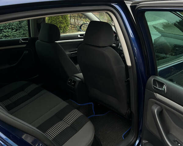 Синий Фольксваген Гольф, объемом двигателя 1.6 л и пробегом 178 тыс. км за 6500 $, фото 19 на Automoto.ua