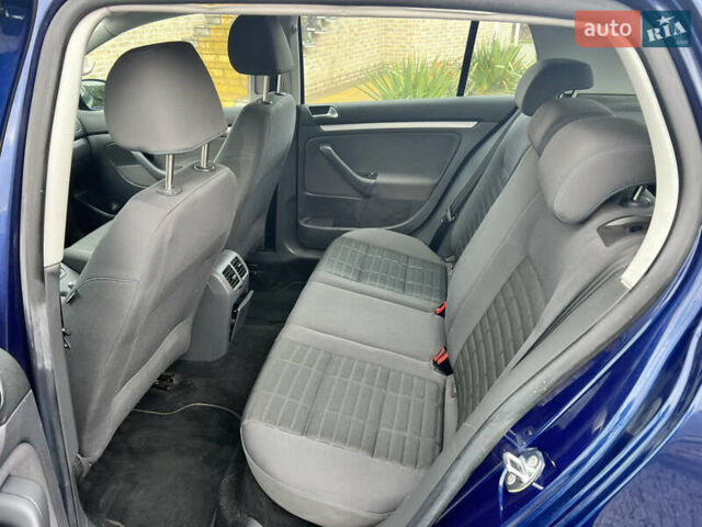 Синій Фольксваген Гольф, об'ємом двигуна 1.6 л та пробігом 161 тис. км за 5300 $, фото 18 на Automoto.ua