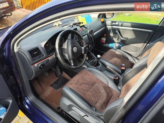 Синий Фольксваген Гольф, объемом двигателя 1.6 л и пробегом 209 тыс. км за 5700 $, фото 8 на Automoto.ua