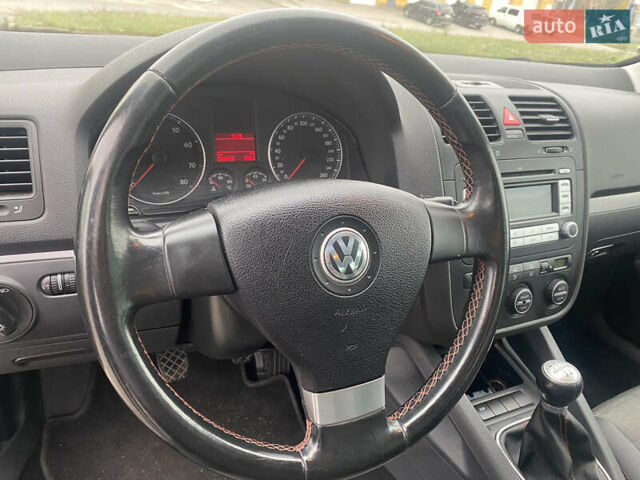 Синий Фольксваген Гольф, объемом двигателя 1.6 л и пробегом 230 тыс. км за 5950 $, фото 11 на Automoto.ua