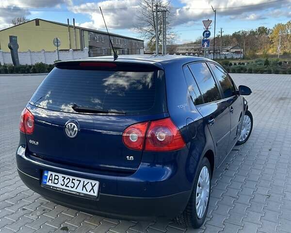 Синий Фольксваген Гольф, объемом двигателя 1.6 л и пробегом 182 тыс. км за 6200 $, фото 3 на Automoto.ua