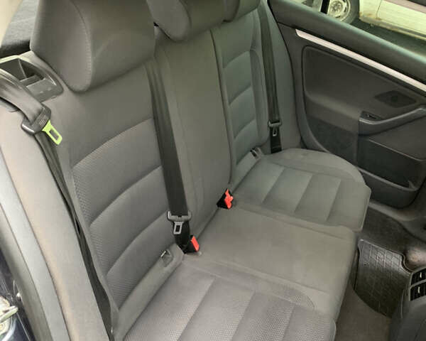 Синій Фольксваген Гольф, об'ємом двигуна 1.6 л та пробігом 230 тис. км за 4200 $, фото 7 на Automoto.ua