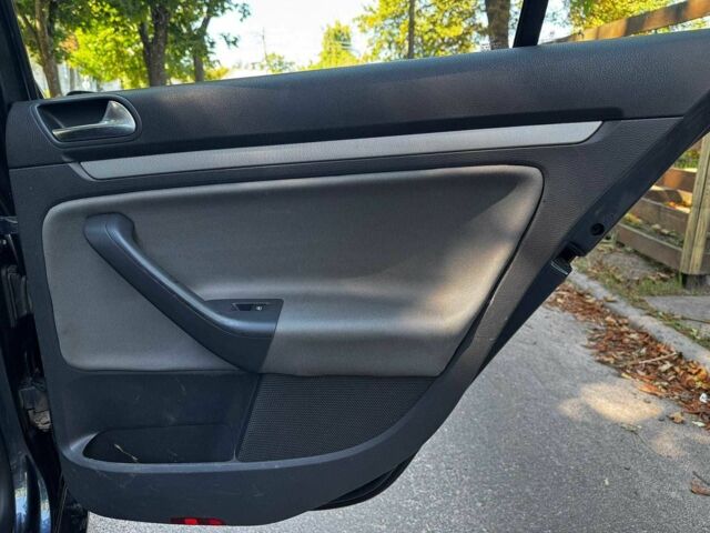 Синий Фольксваген Гольф, объемом двигателя 1.4 л и пробегом 257 тыс. км за 5440 $, фото 21 на Automoto.ua