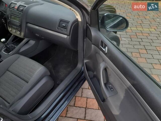 Синій Фольксваген Гольф, об'ємом двигуна 1.6 л та пробігом 231 тис. км за 5599 $, фото 34 на Automoto.ua