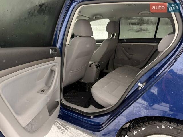 Синий Фольксваген Гольф, объемом двигателя 1.9 л и пробегом 280 тыс. км за 6500 $, фото 9 на Automoto.ua