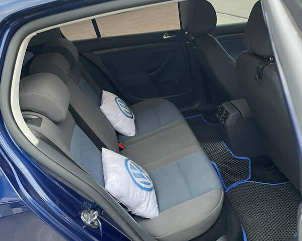 Синий Фольксваген Гольф, объемом двигателя 1.6 л и пробегом 210 тыс. км за 7000 $, фото 8 на Automoto.ua