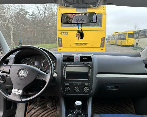 Синий Фольксваген Гольф, объемом двигателя 1.39 л и пробегом 176 тыс. км за 6500 $, фото 10 на Automoto.ua