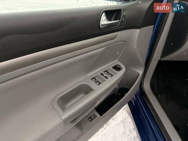 Синий Фольксваген Гольф, объемом двигателя 1.9 л и пробегом 280 тыс. км за 6500 $, фото 12 на Automoto.ua