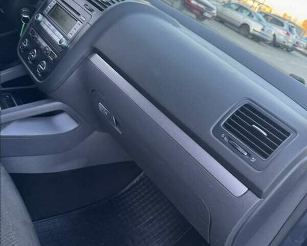 Синий Фольксваген Гольф, объемом двигателя 1.4 л и пробегом 185 тыс. км за 5650 $, фото 49 на Automoto.ua