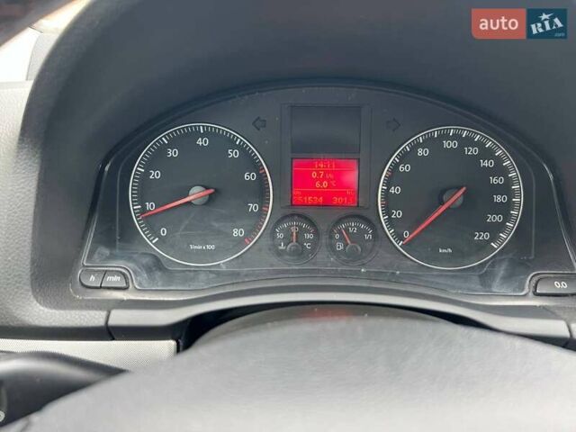 Синий Фольксваген Гольф, объемом двигателя 1.4 л и пробегом 250 тыс. км за 5999 $, фото 22 на Automoto.ua