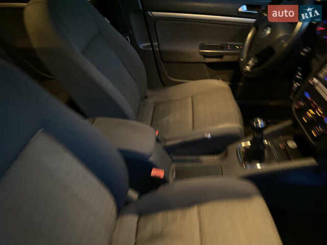 Синій Фольксваген Гольф, об'ємом двигуна 1.6 л та пробігом 239 тис. км за 6300 $, фото 22 на Automoto.ua